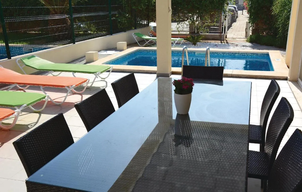 Nice Home In Can Picafort With Kitchen Espanha